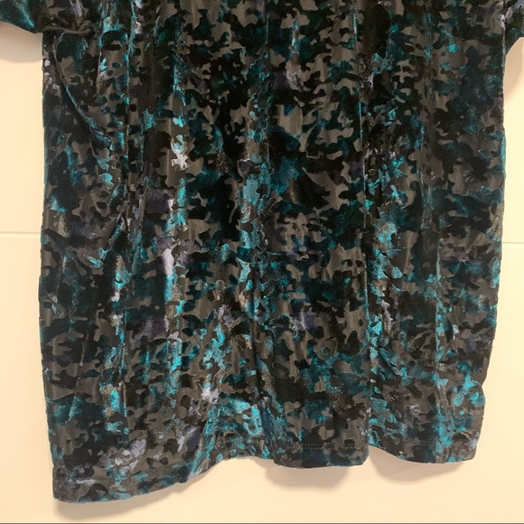 Velvet Camo Print Tee Shirt - Picture 5 of 14